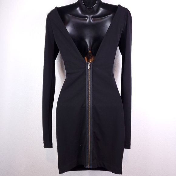 Elizabeth and James Black Round Neck Dress - Picture 4 of 7